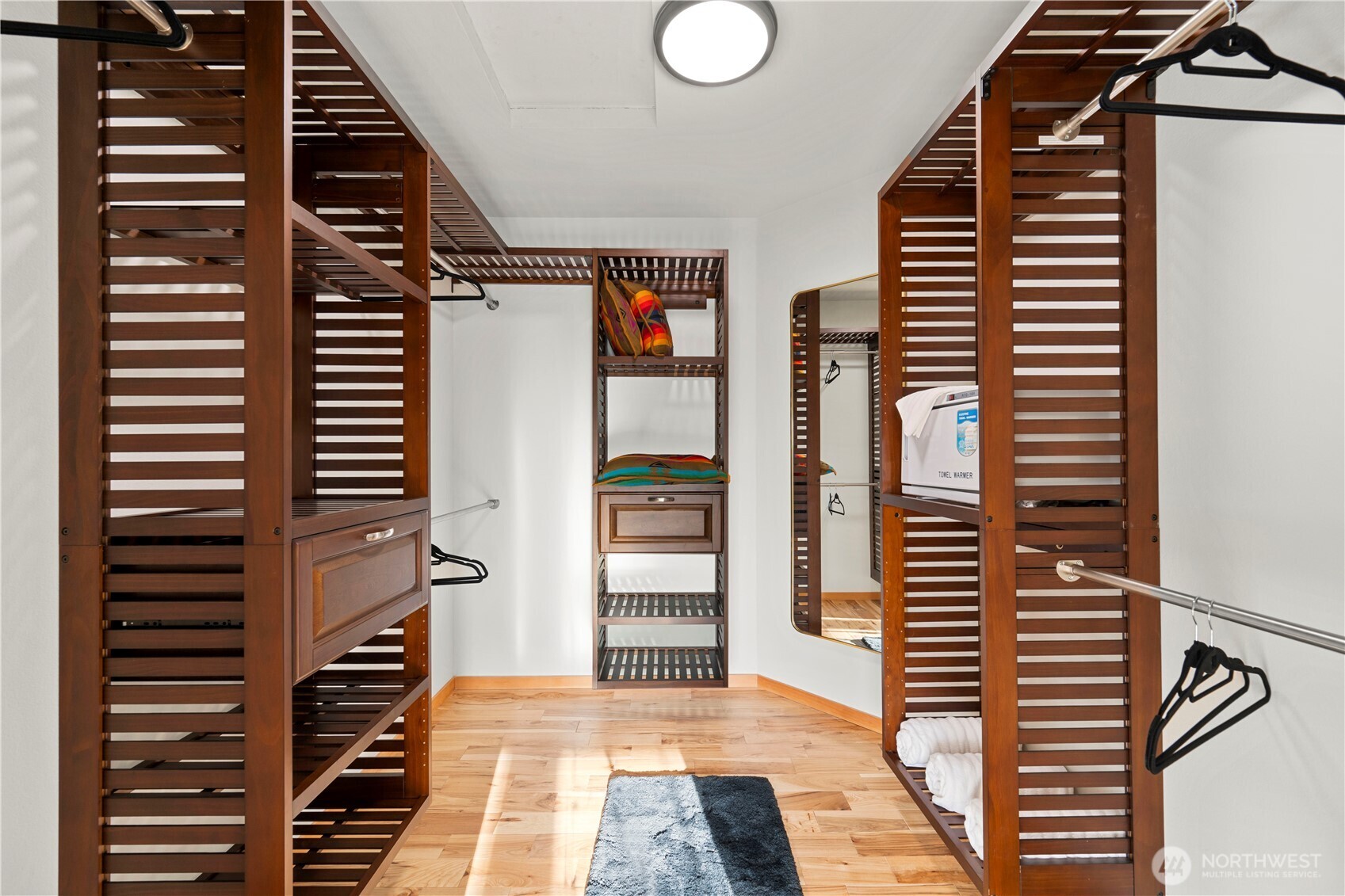 1242 Youngwood Road , Camano Island, WA 98282