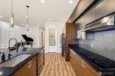 18111 84th Avenue W, Edmonds, WA 98026-5717 - Photo 12