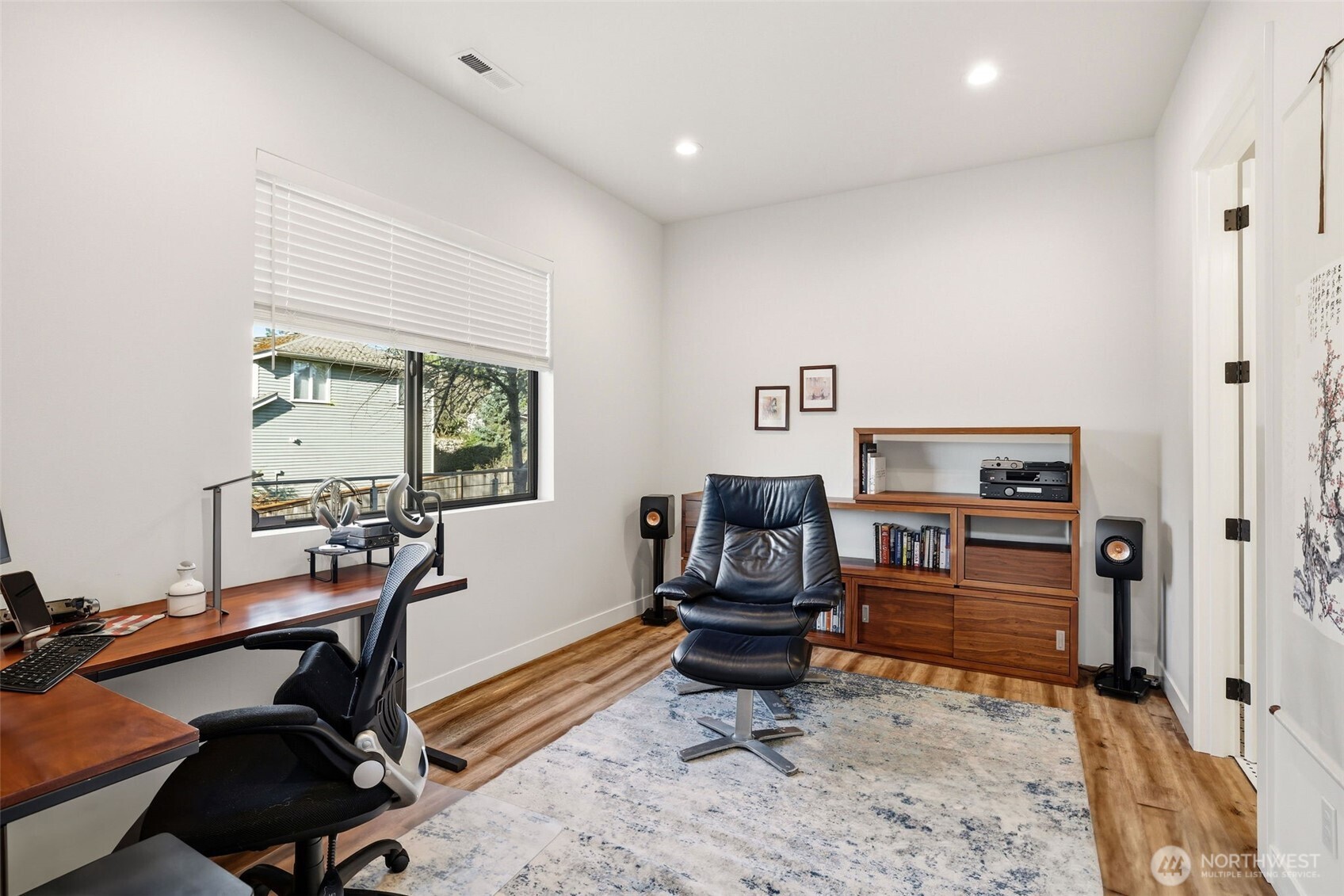 18111 84th Avenue W, Edmonds, WA 98026-5717