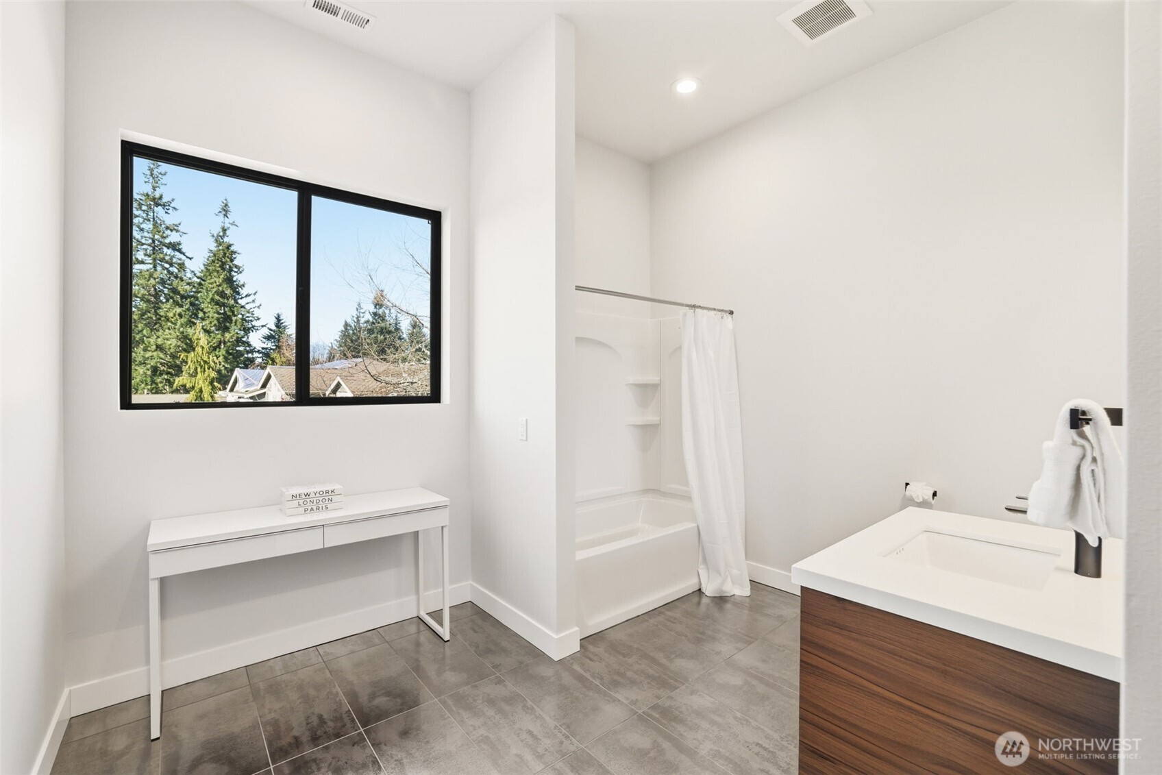 18111 84th Avenue W, Edmonds, WA 98026-5717