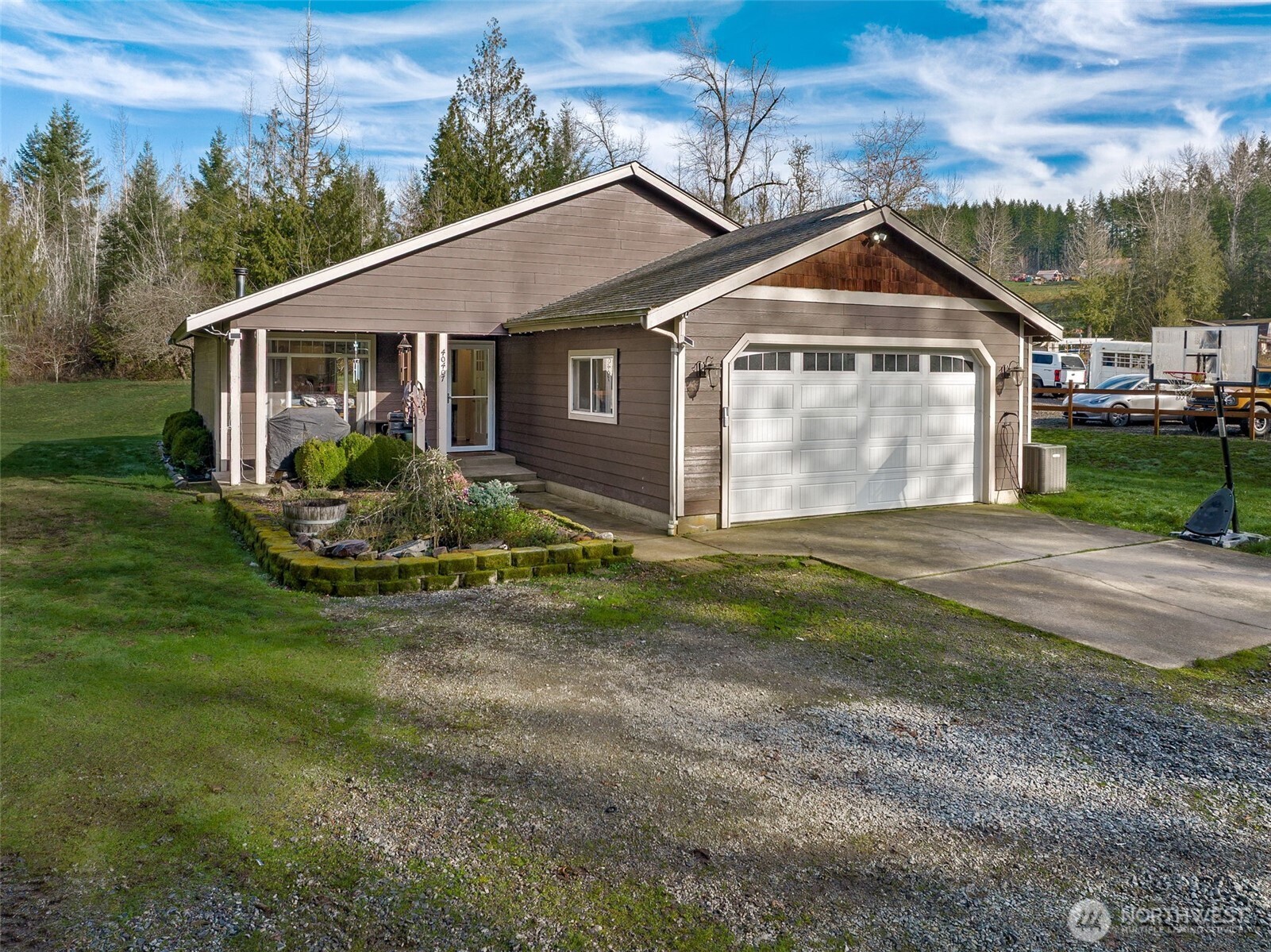 40407 Mountain Highway E , Eatonville, WA 98328