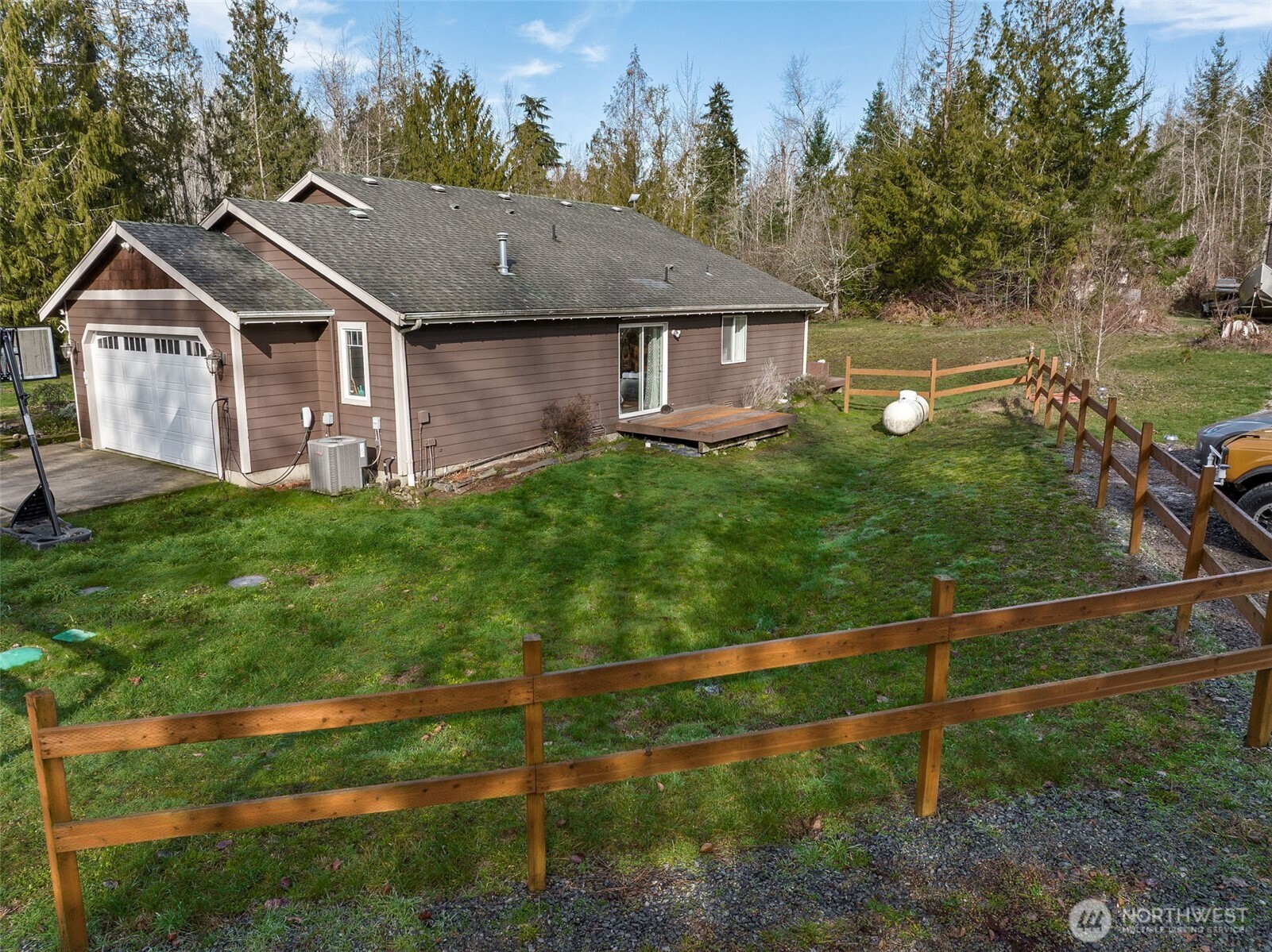 40407 Mountain Highway E , Eatonville, WA 98328