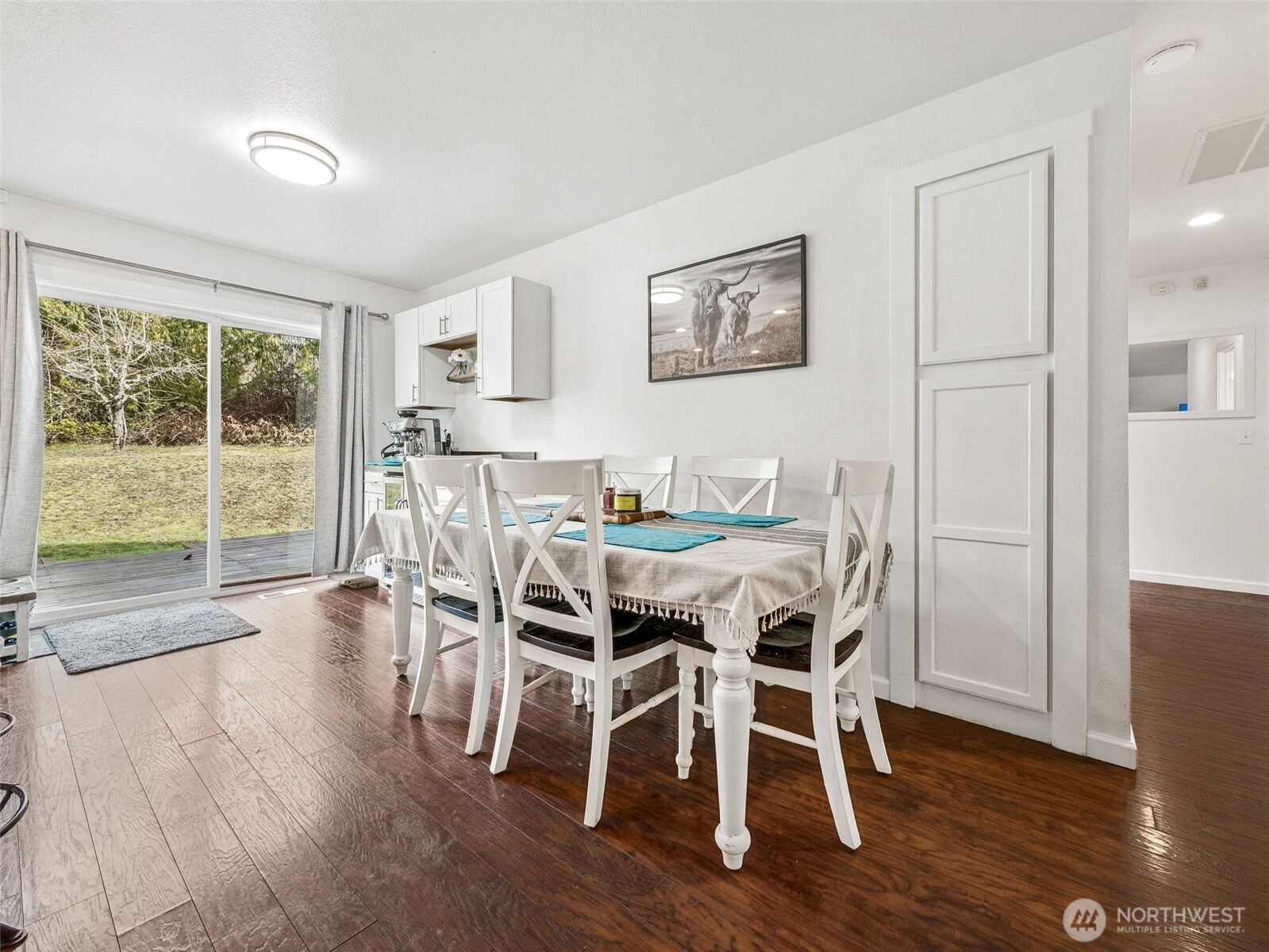 40407 Mountain Highway E , Eatonville, WA 98328