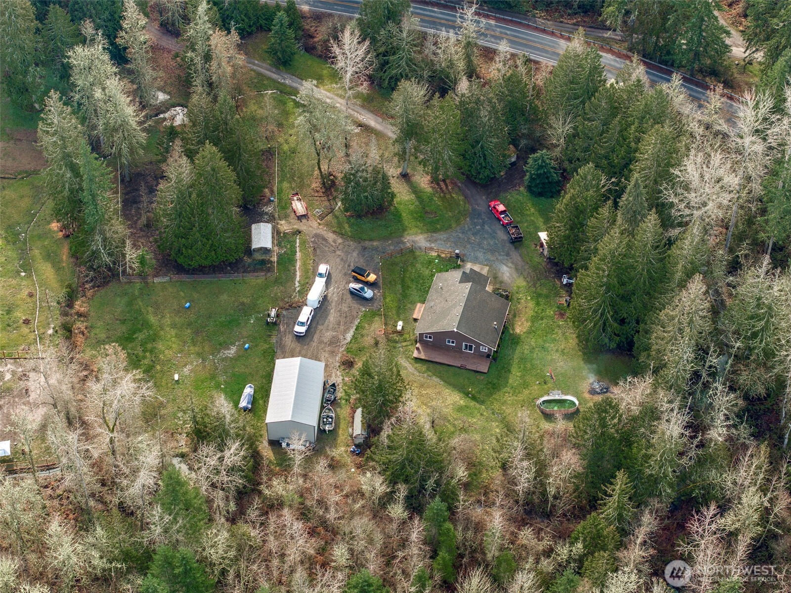 40407 Mountain Highway E , Eatonville, WA 98328