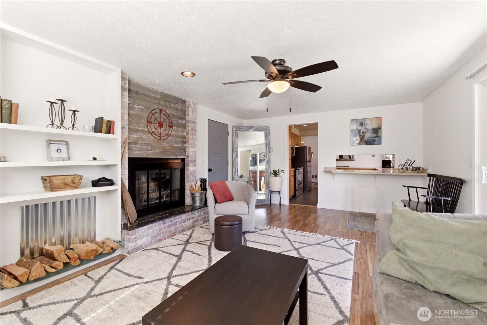 6 dove Street , Longview, WA 98632