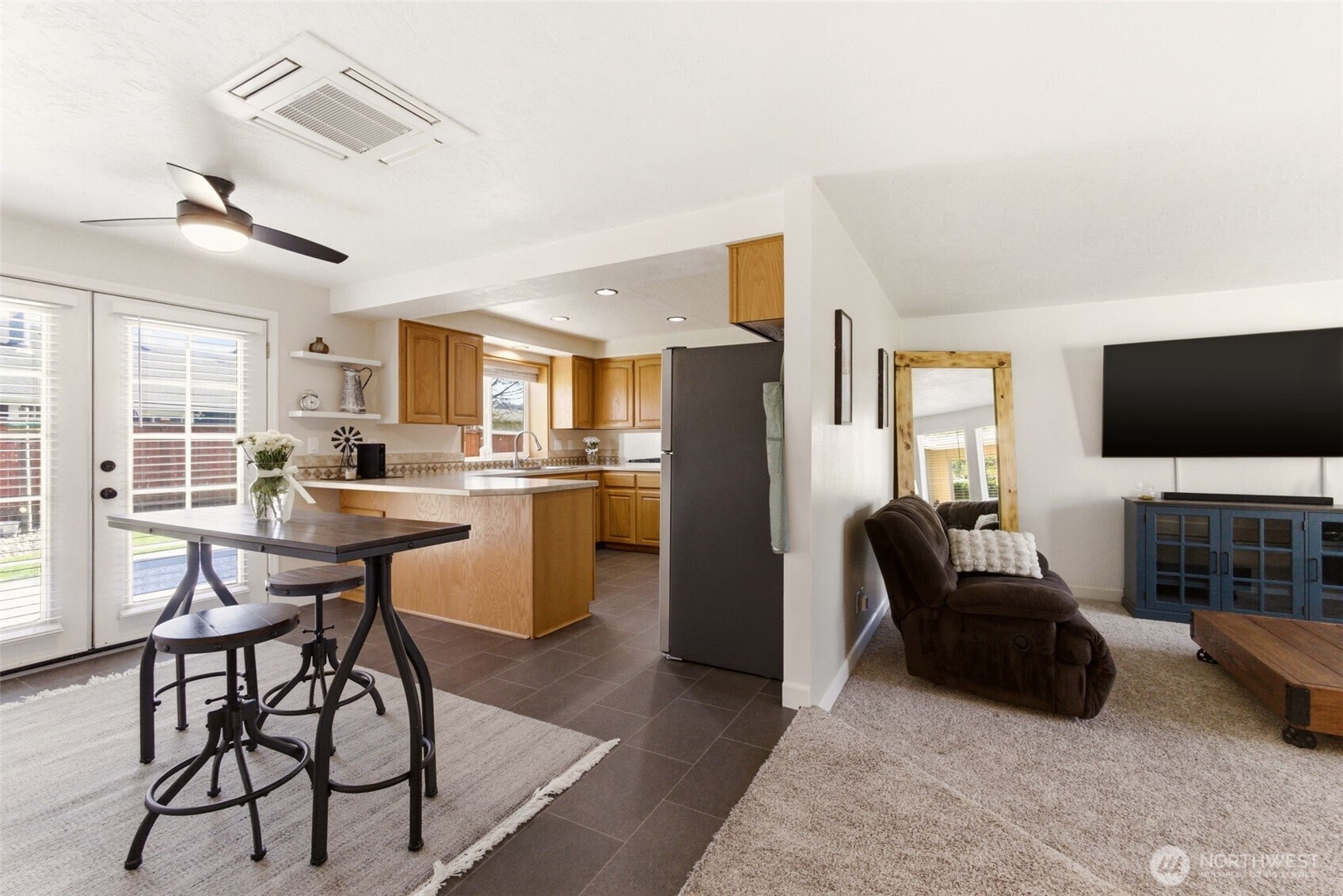 6 dove Street , Longview, WA 98632