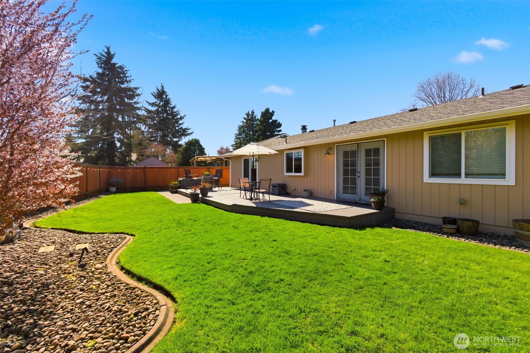 6 dove Street , Longview, WA 98632