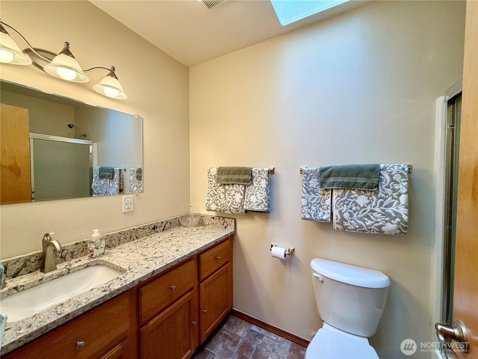 341 Ponderosa Loop NE, Ocean Shores, WA 98569