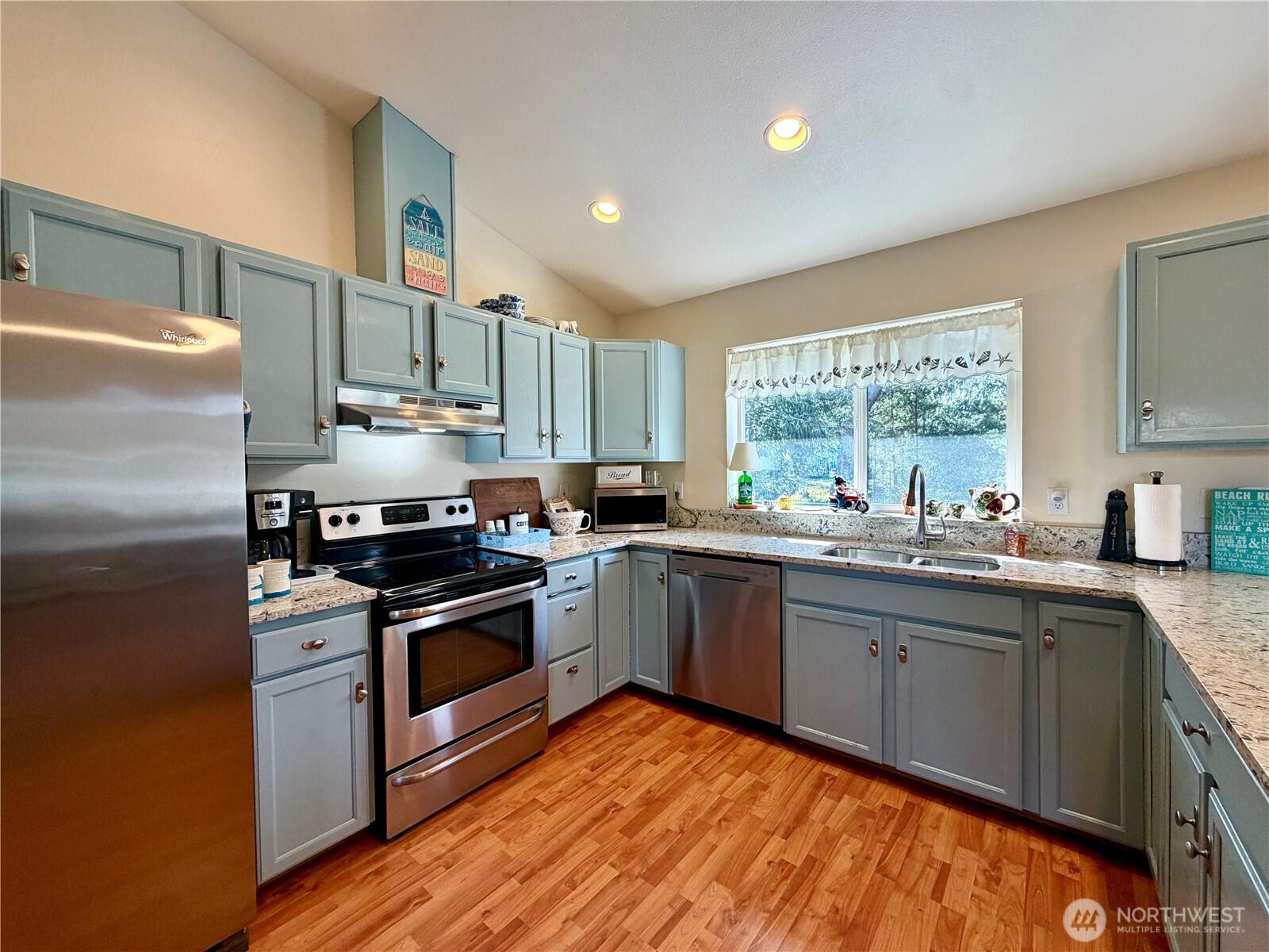 341 Ponderosa Loop NE, Ocean Shores, WA 98569