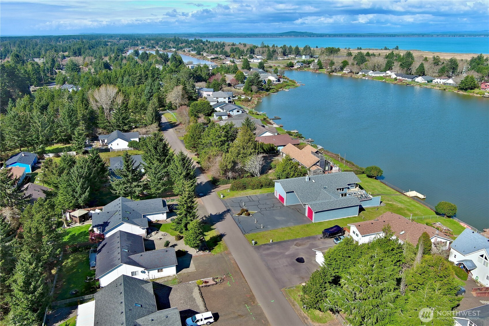 341 Ponderosa Loop NE, Ocean Shores, WA 98569