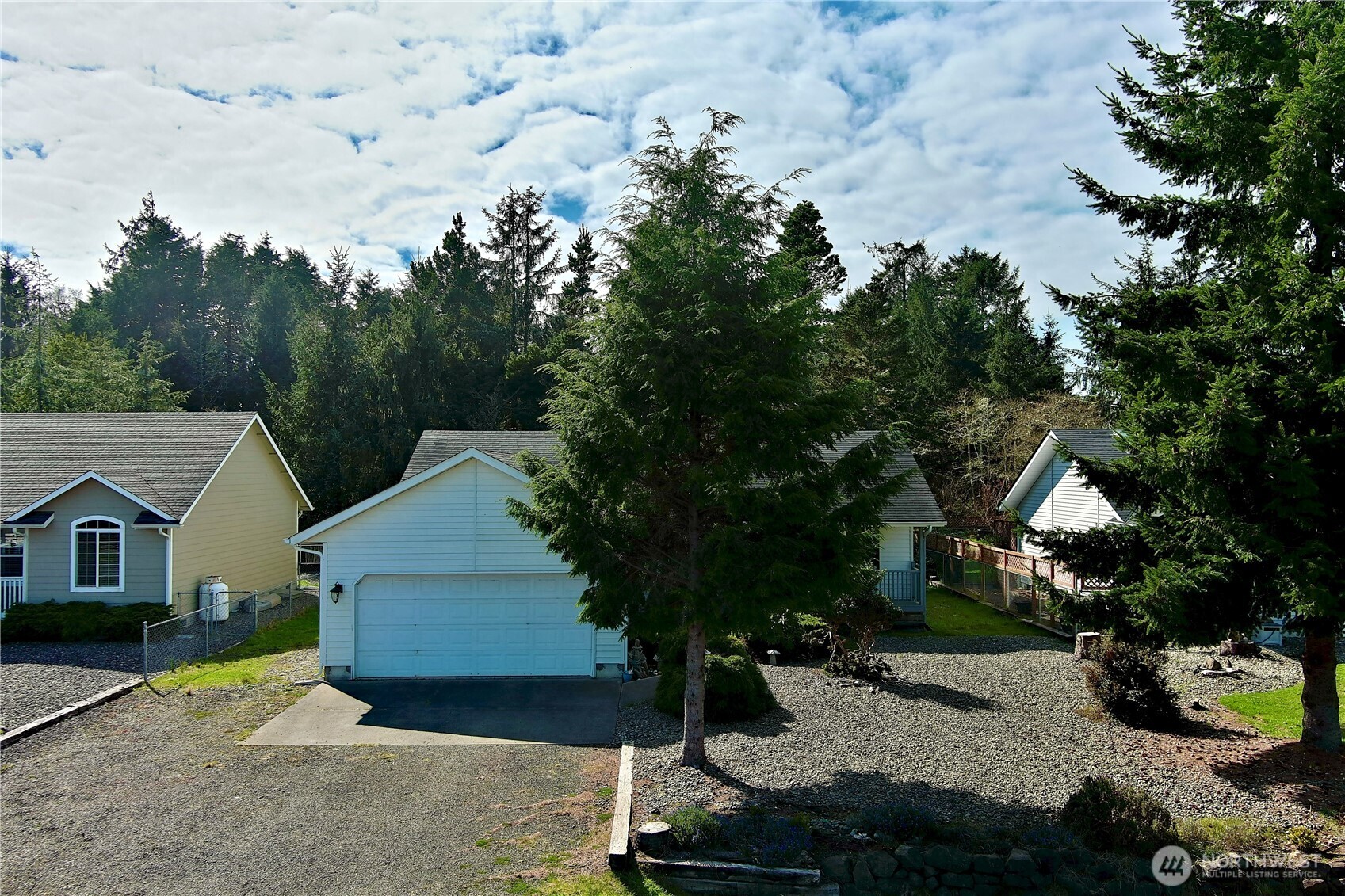 341 Ponderosa Loop NE, Ocean Shores, WA 98569
