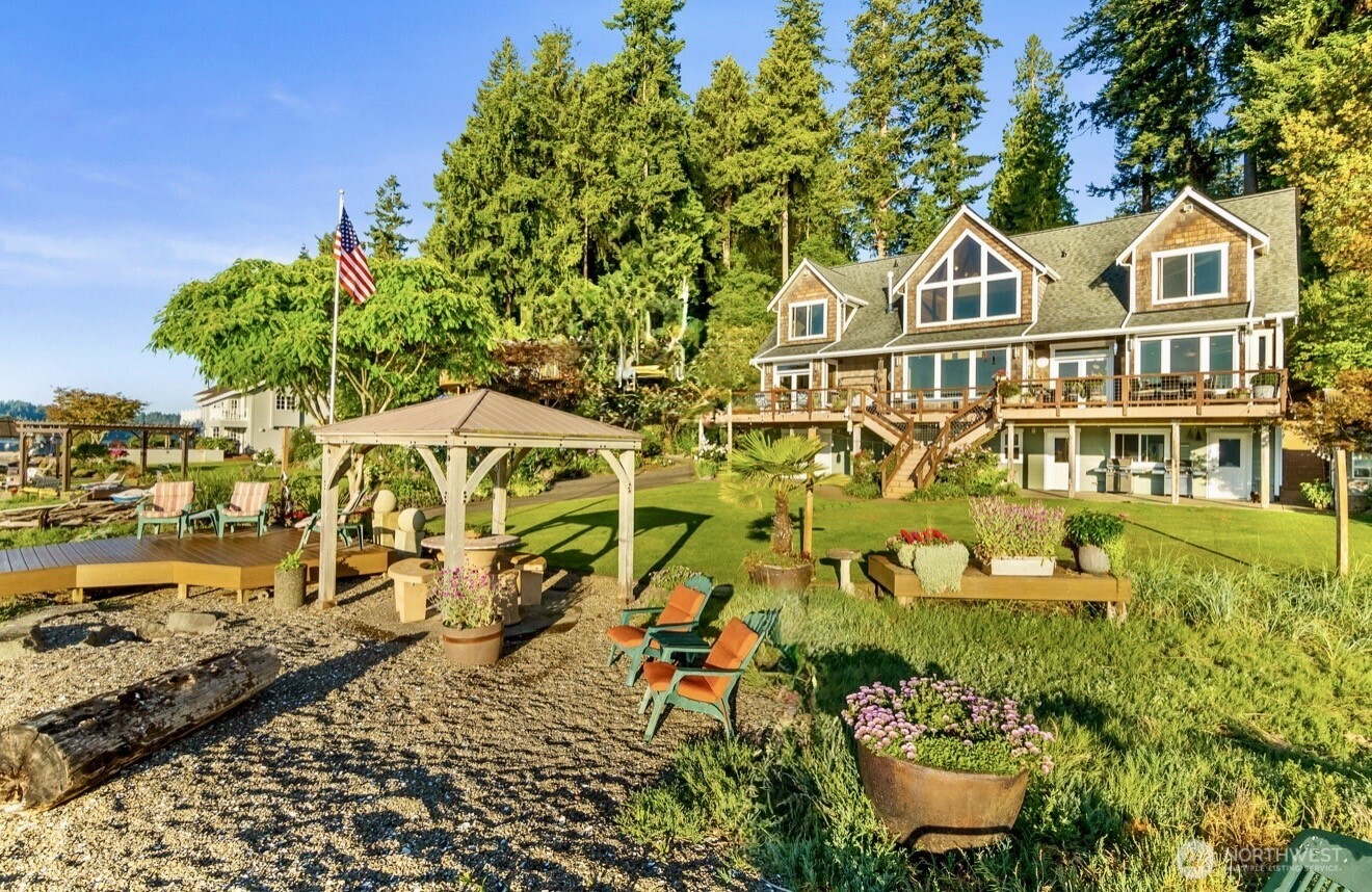 3534 Gravelly Beach Loop NW, Olympia, WA 98502