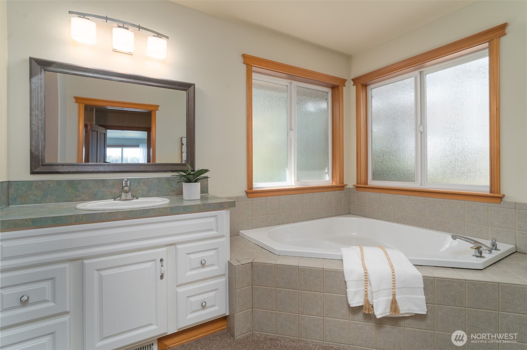 3534 Gravelly Beach Loop NW, Olympia, WA 98502