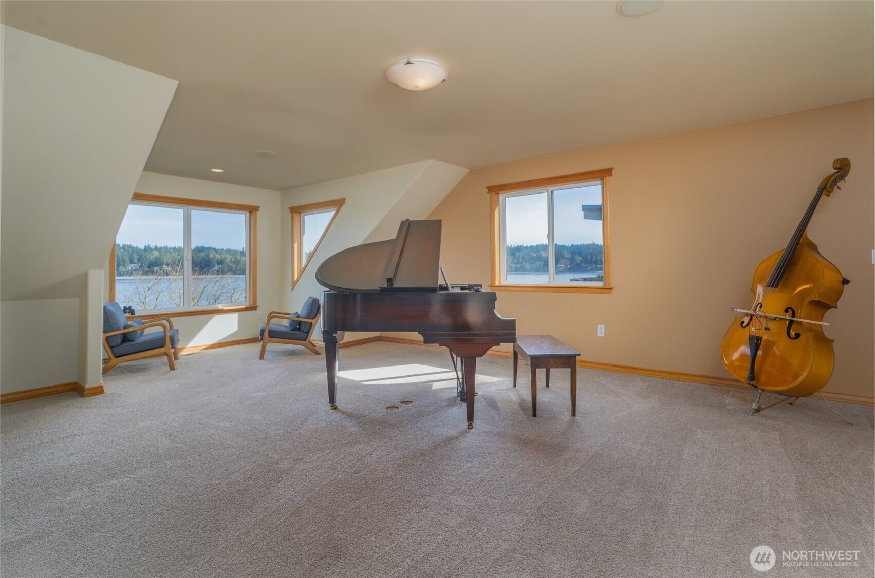 3534 Gravelly Beach Loop NW, Olympia, WA 98502