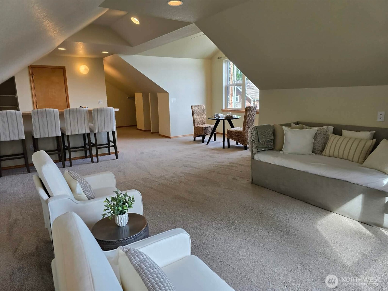 3534 Gravelly Beach Loop NW, Olympia, WA 98502