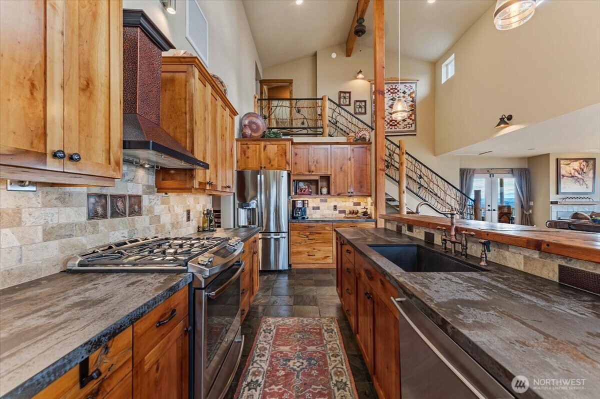 95 Horizon Lane , Chelan, WA 98816