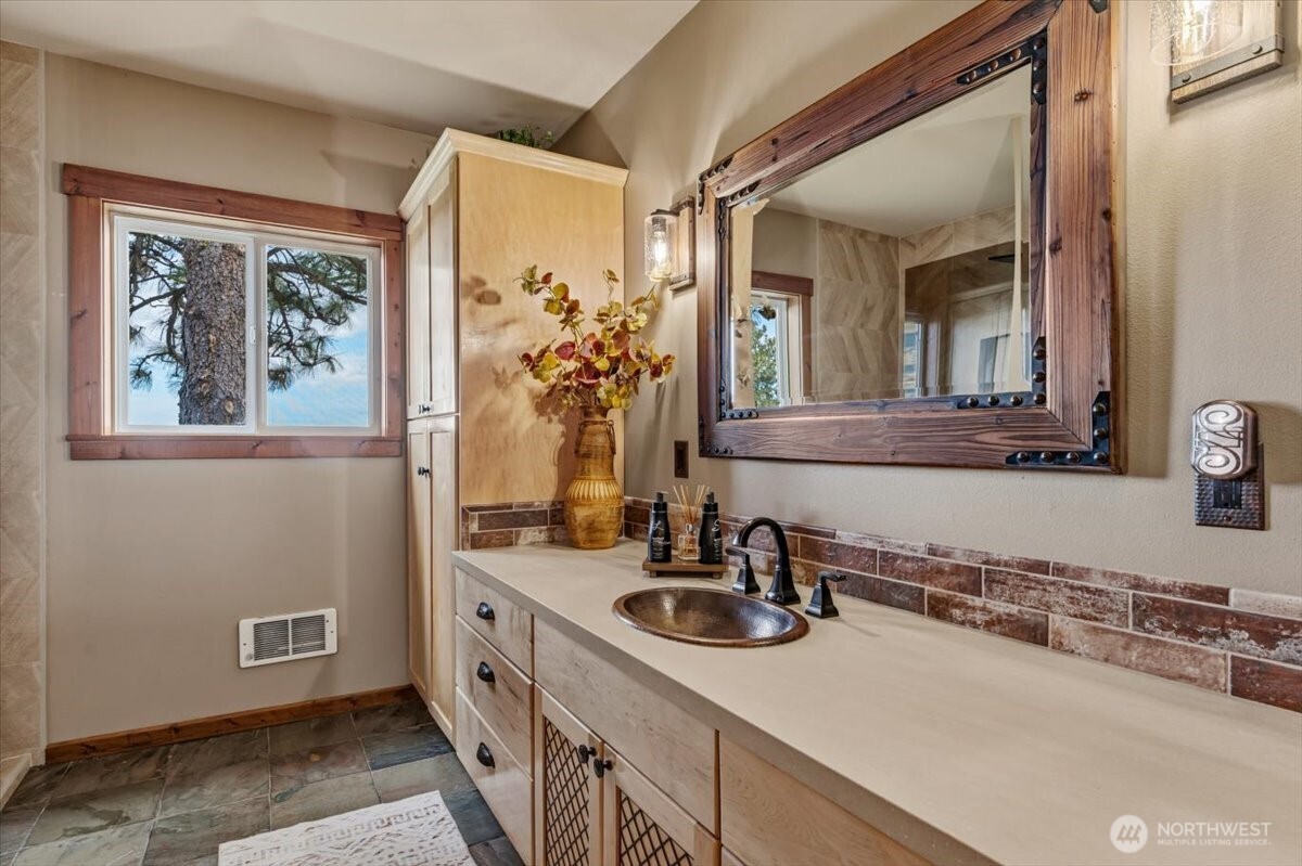 95 Horizon Lane , Chelan, WA 98816