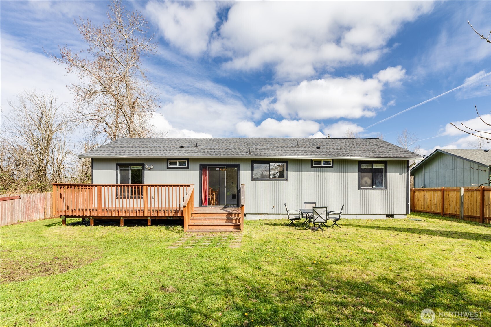 158 136th St E , Tacoma, WA 98445