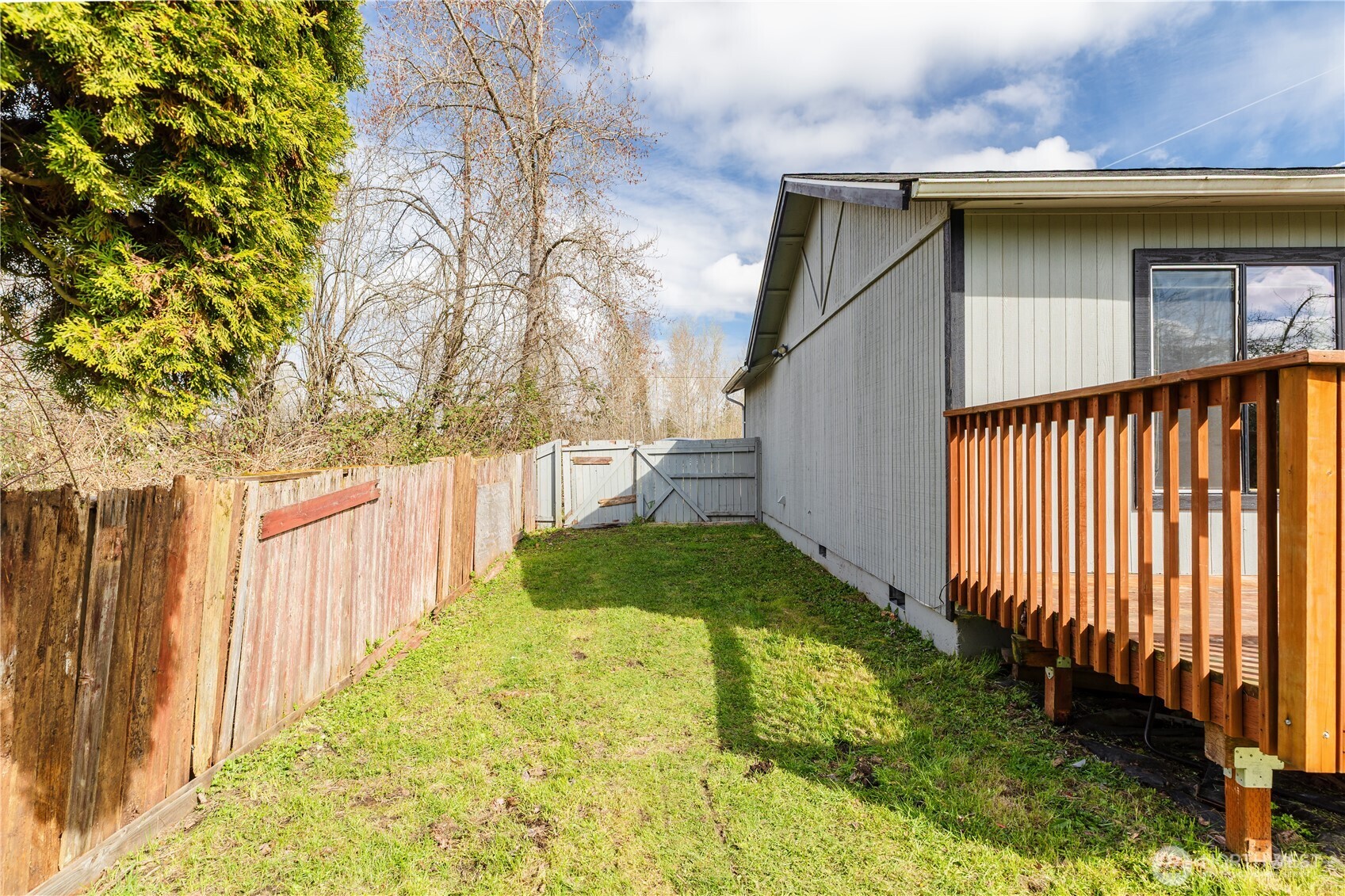 158 136th St E , Tacoma, WA 98445