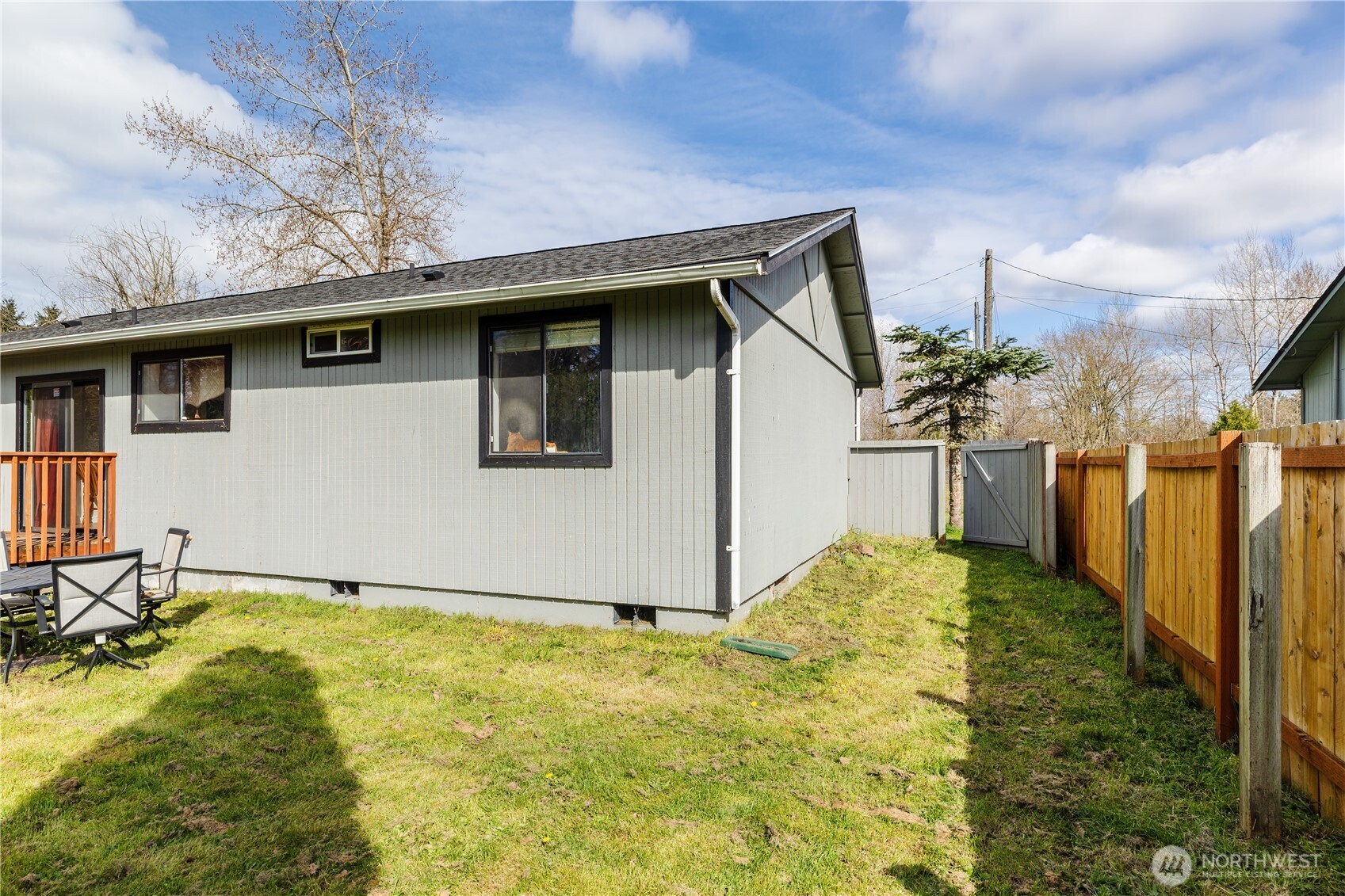 158 136th St E , Tacoma, WA 98445