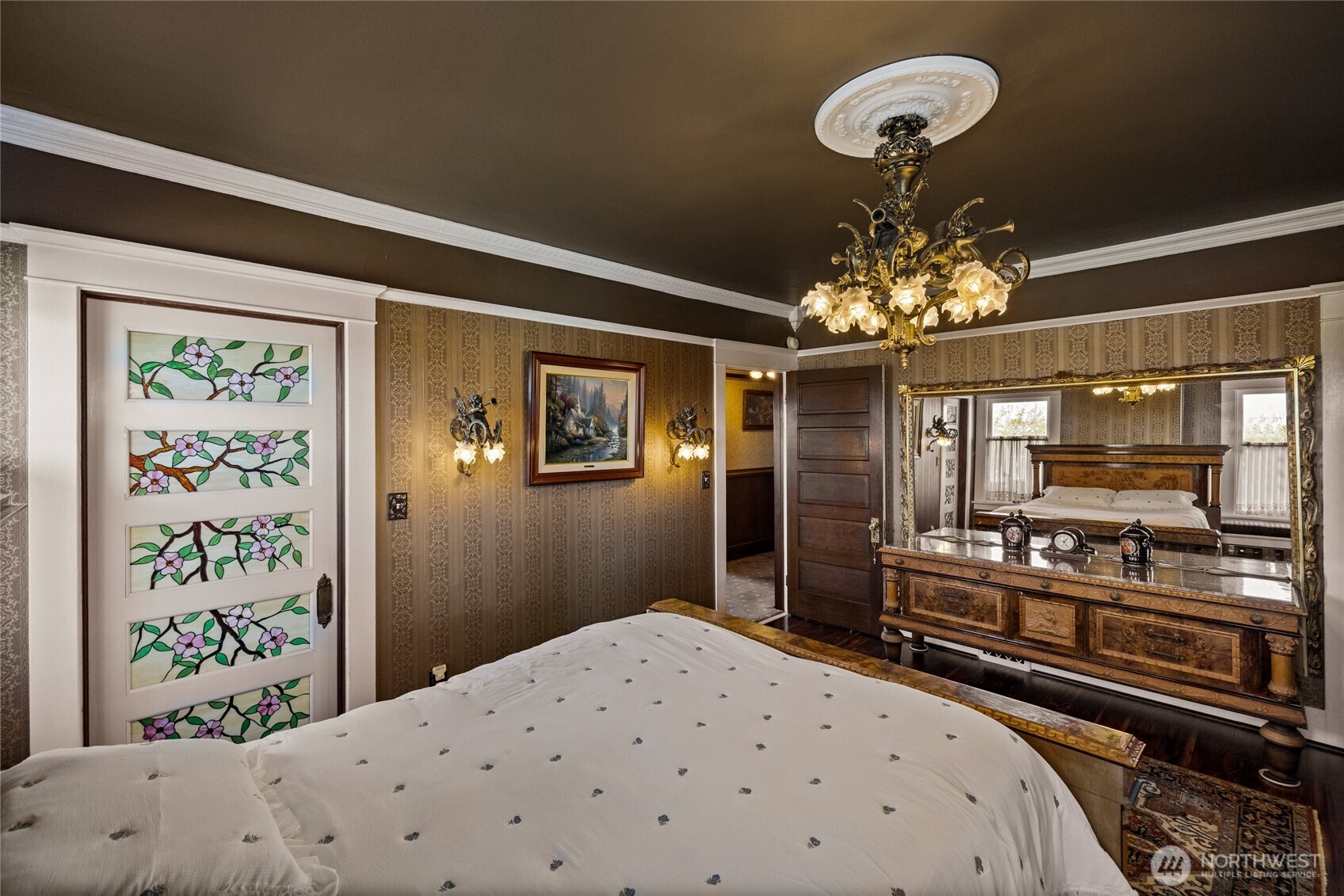 720 N Sheridan Avenue , Tacoma, WA 98403