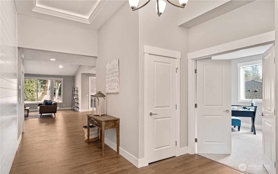 8831 27th St E , Edgewood, WA 98371