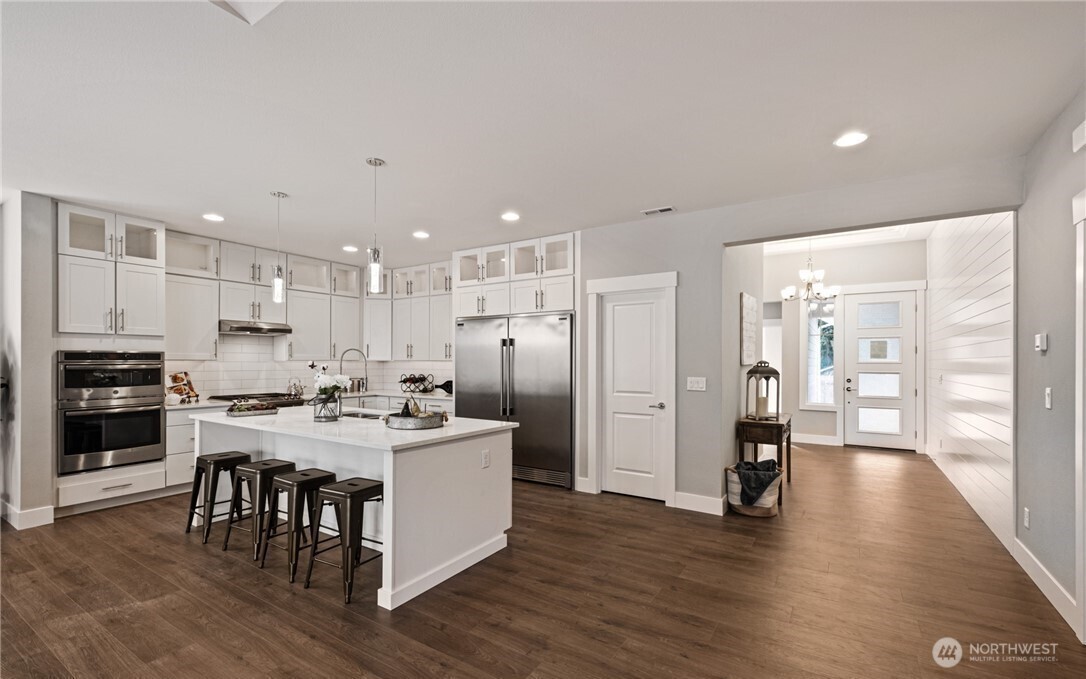 8831 27th St E , Edgewood, WA 98371