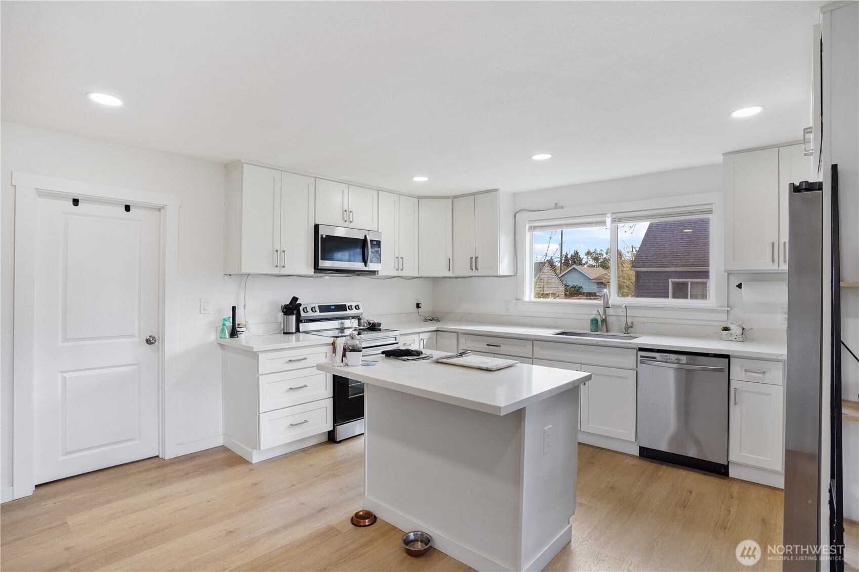 1119 S 63rd St , Tacoma, WA 98404