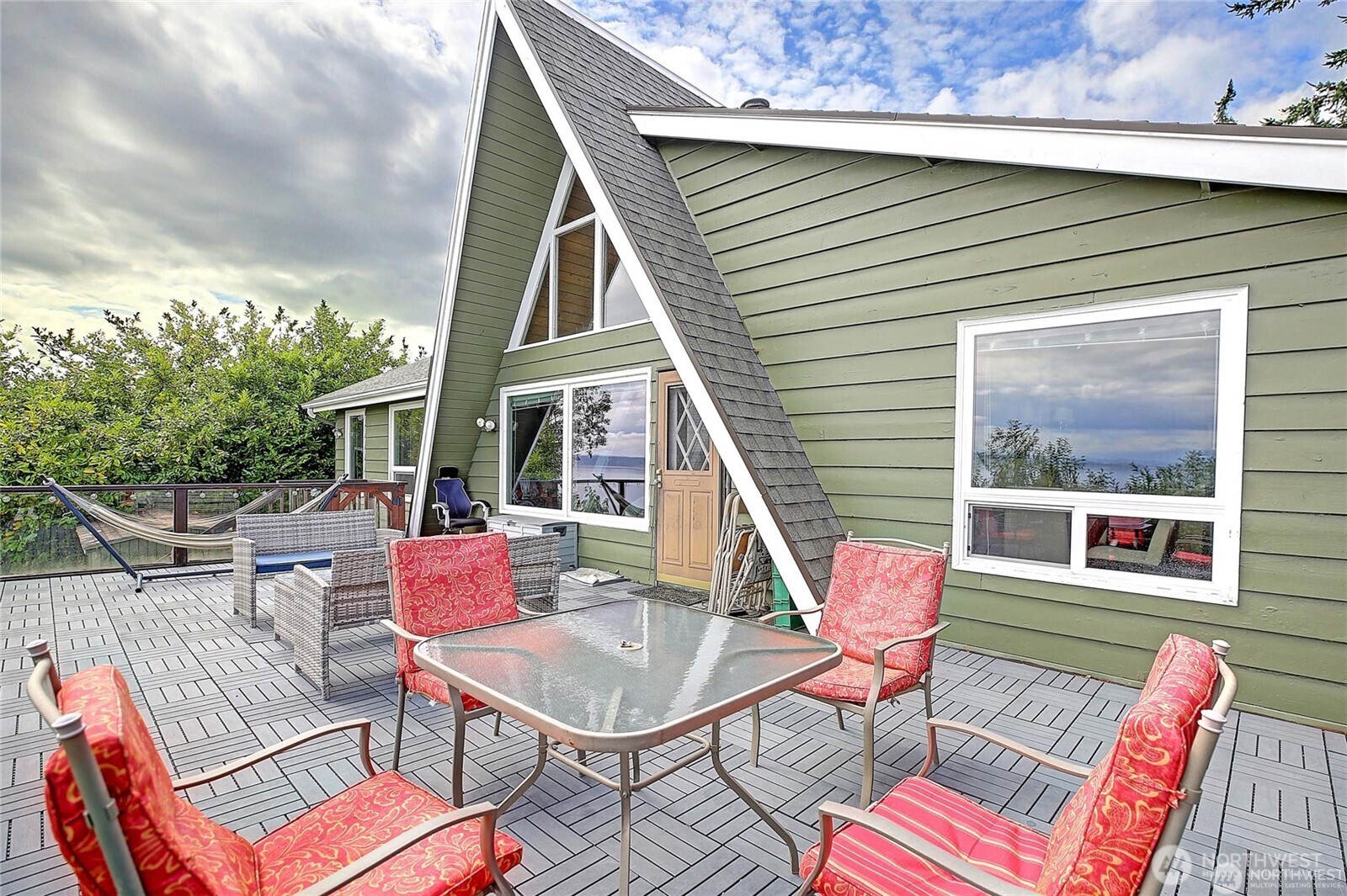 979 Cavalero Road , Camano Island, WA 98282