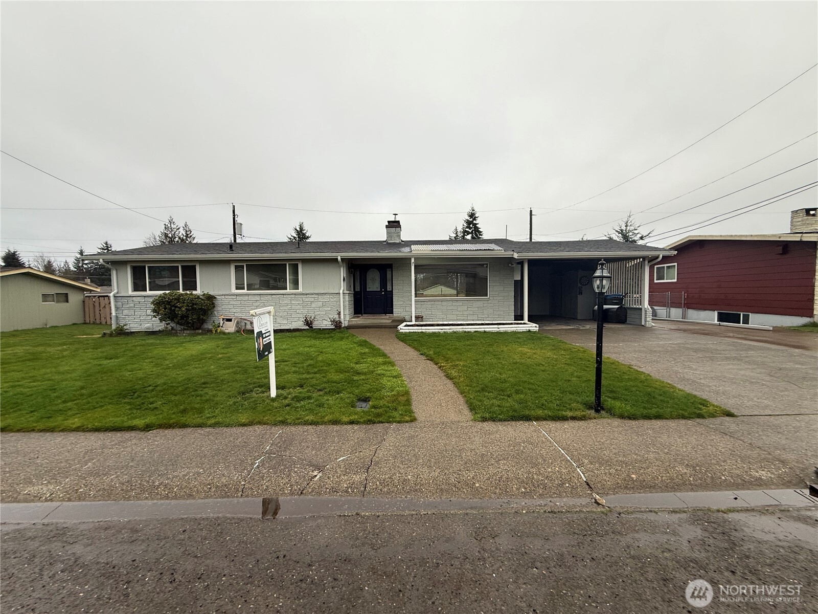 221 W Forest Avenue , Port Angeles, WA 98362
