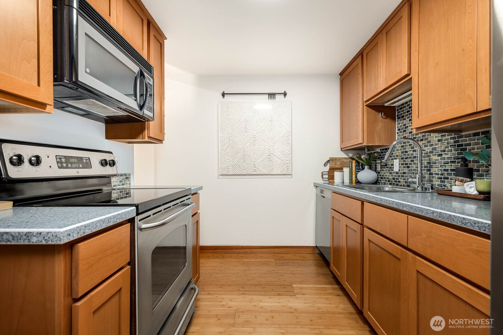 1730 Taylor Avenue N #109, Seattle, WA 98109