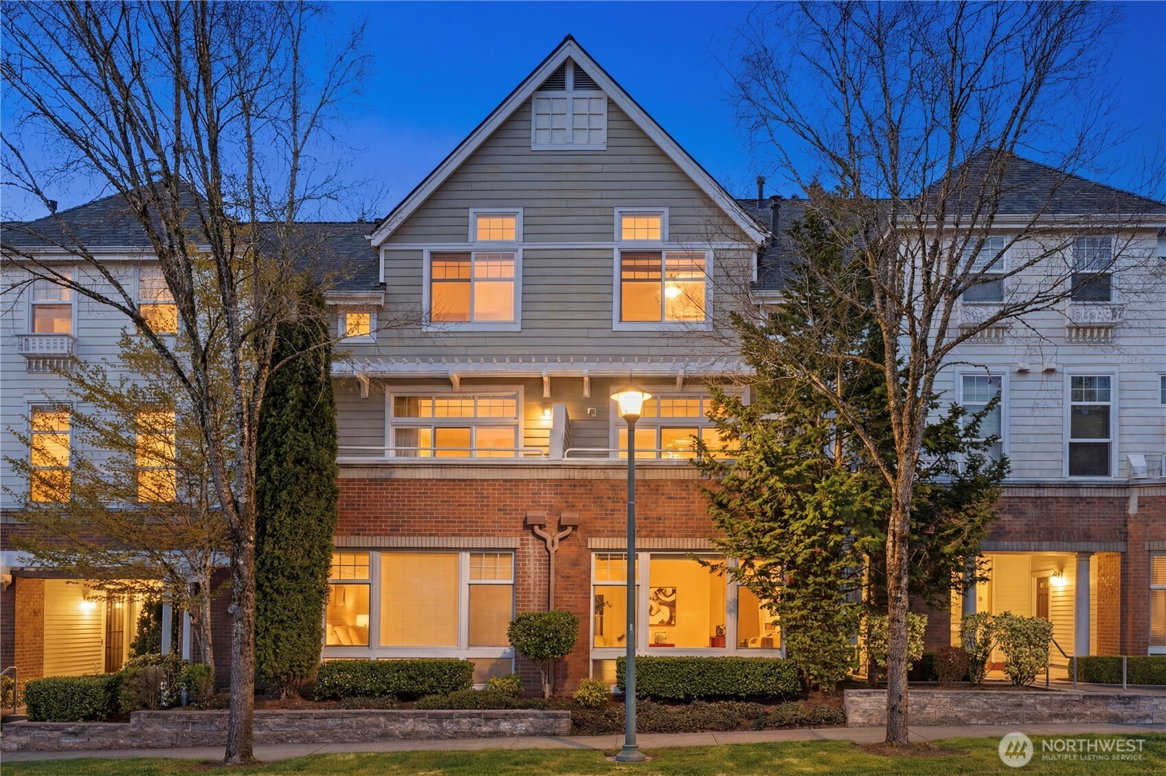 1439 Huckleberry Cir , Issaquah, WA 98029