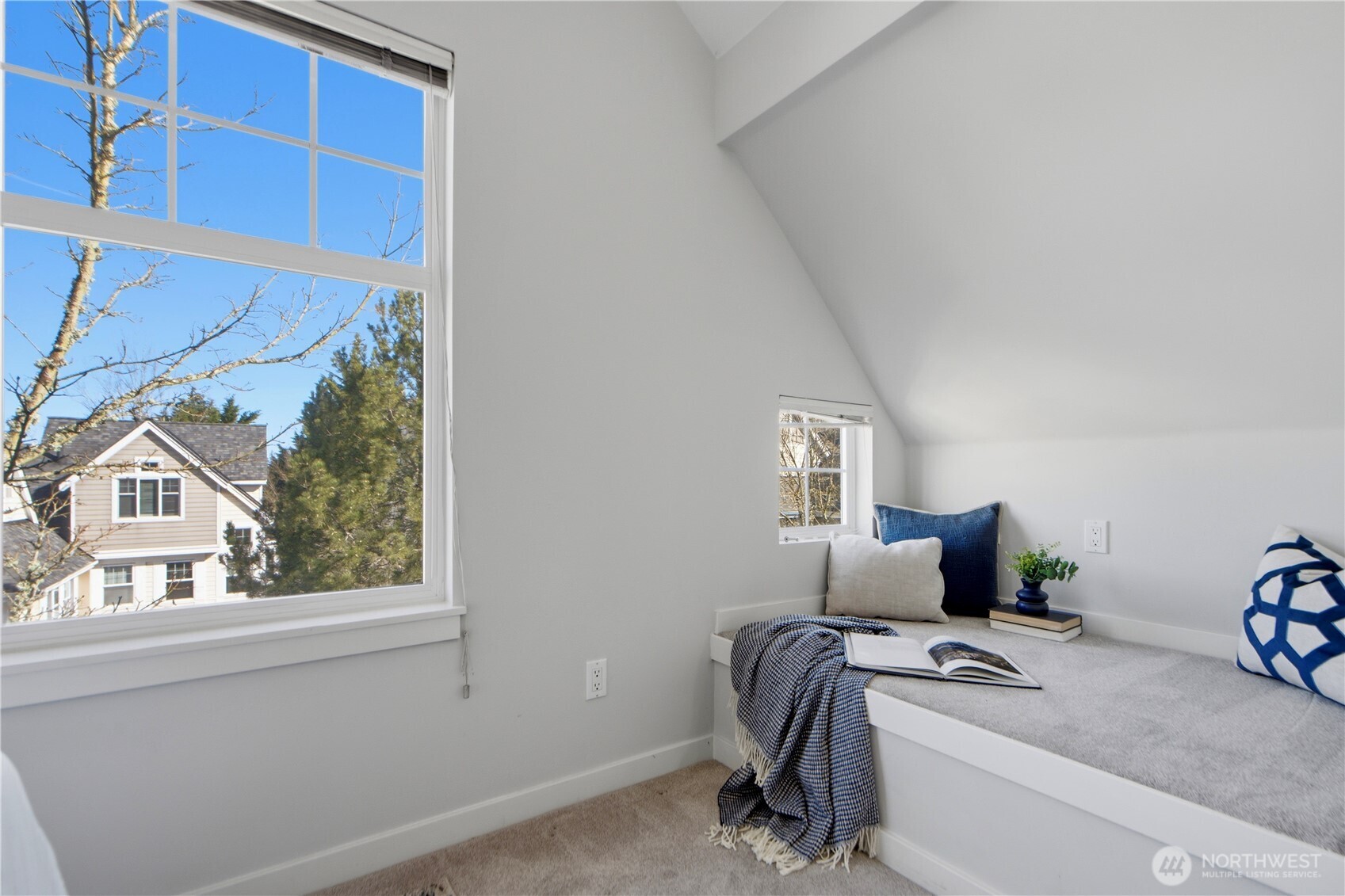 1439 Huckleberry Cir , Issaquah, WA 98029