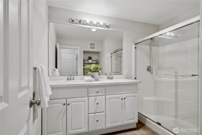 1439 Huckleberry Cir , Issaquah, WA 98029 - Photo 28