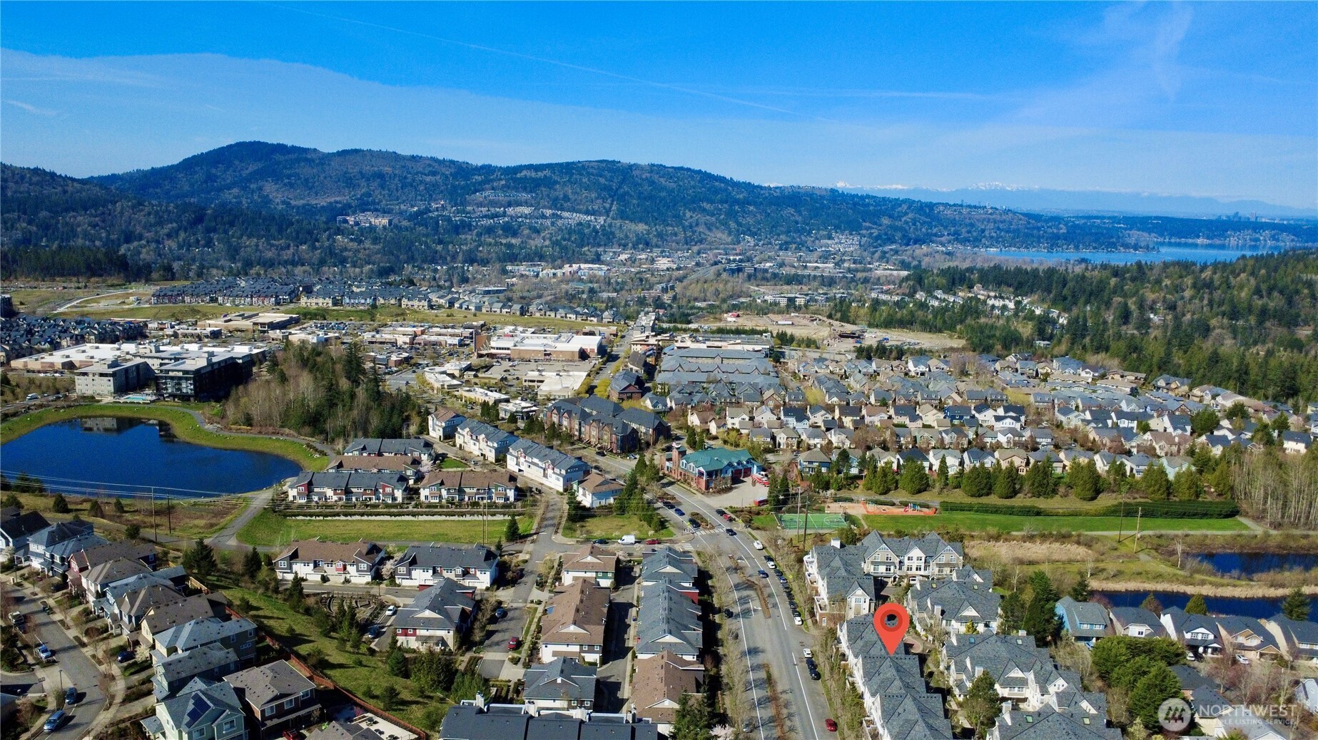 1439 Huckleberry Cir , Issaquah, WA 98029