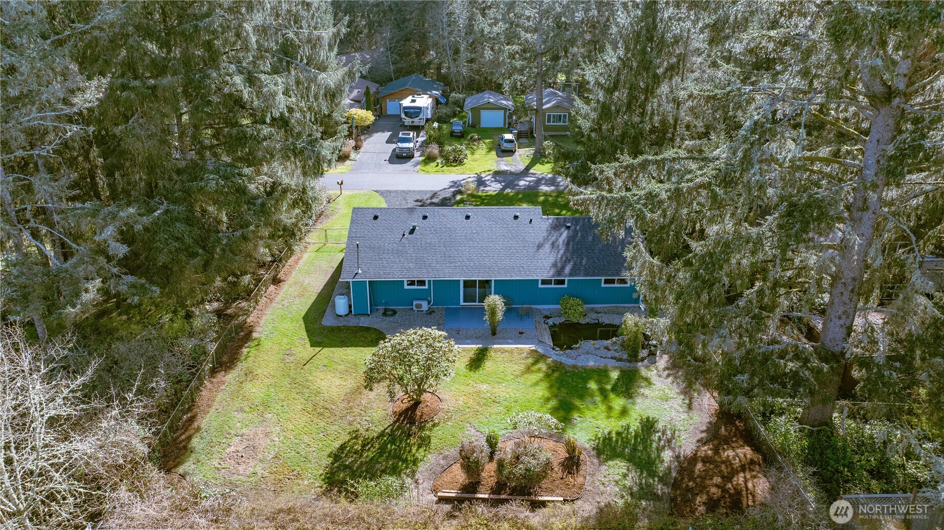 434 Snahapish Avenue SE, Ocean Shores, WA 98569