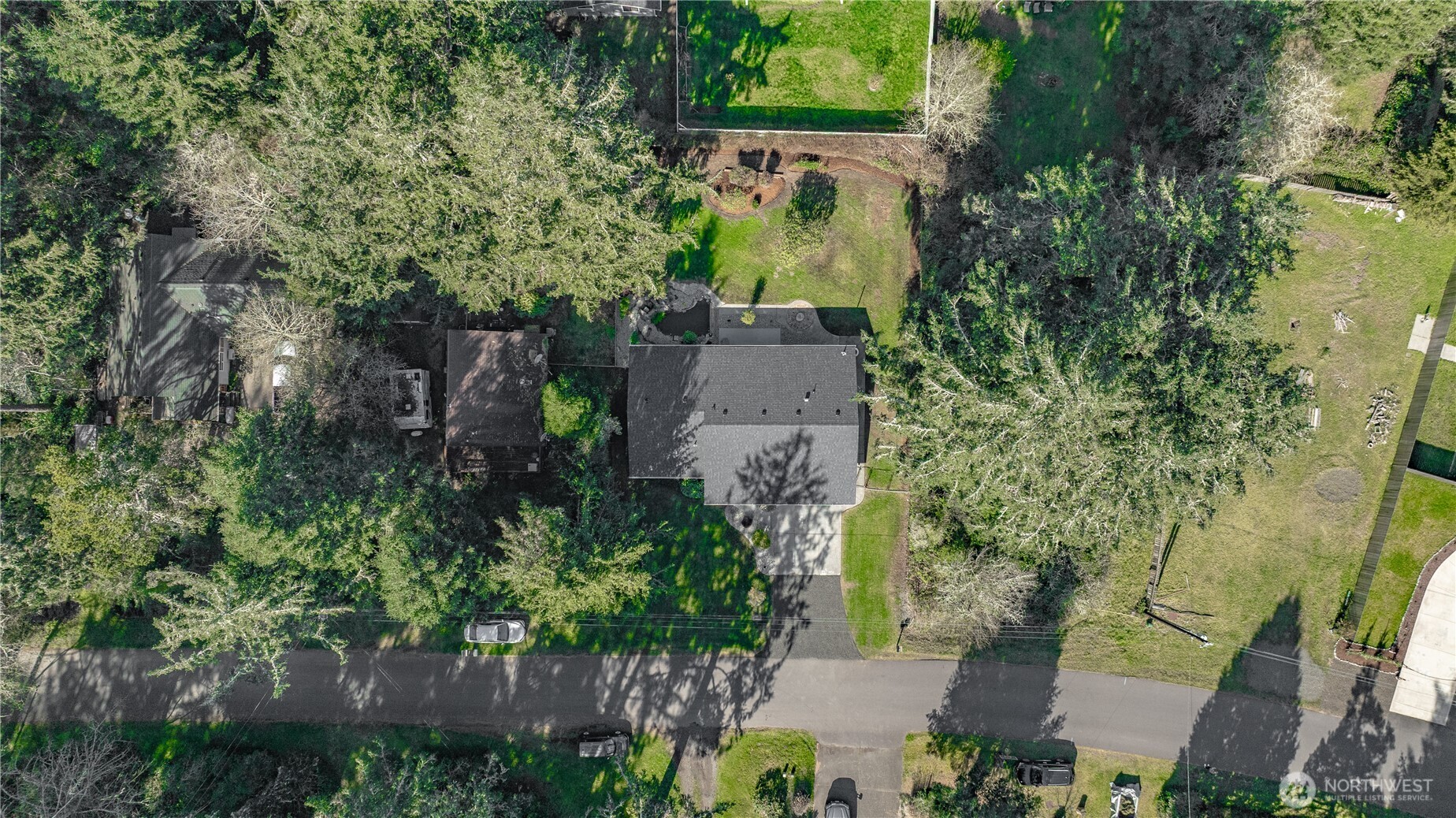 434 Snahapish Avenue SE, Ocean Shores, WA 98569