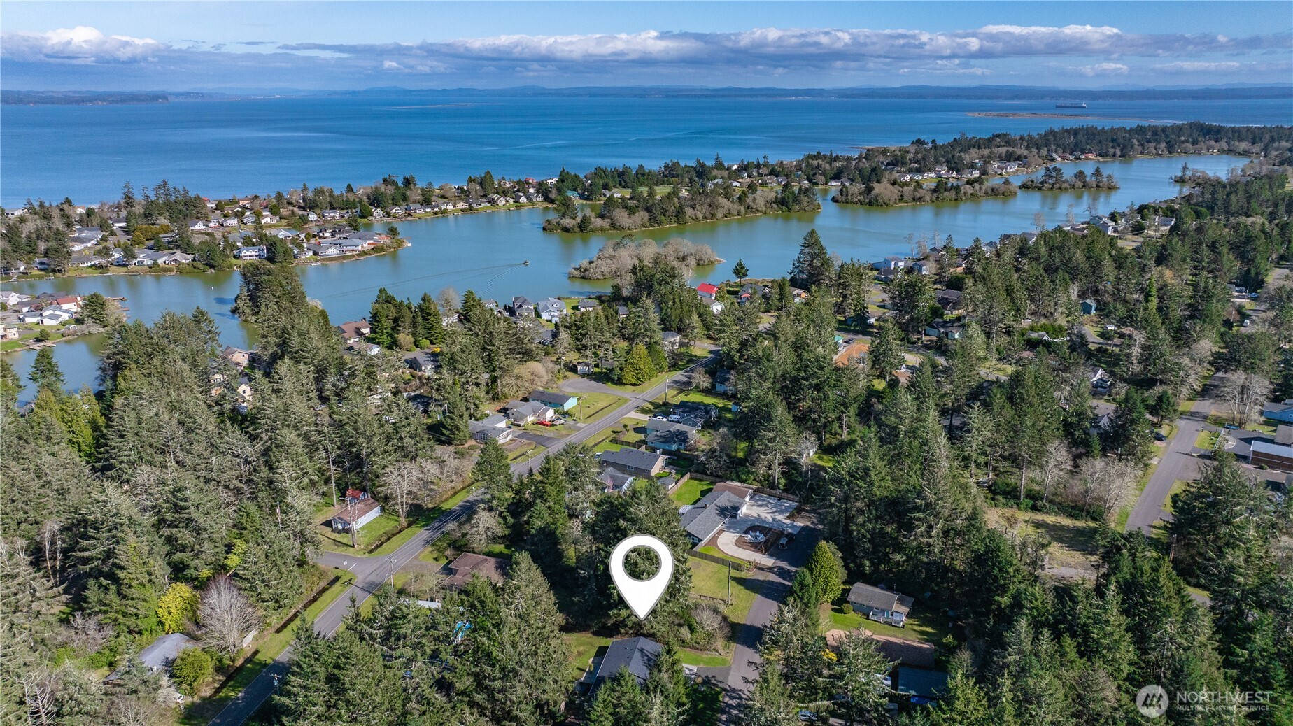 434 Snahapish Avenue SE, Ocean Shores, WA 98569