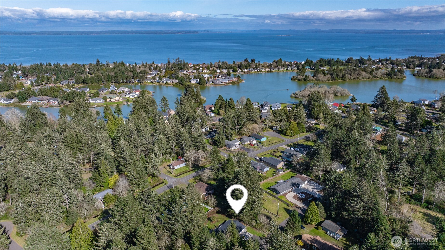 434 Snahapish Avenue SE, Ocean Shores, WA 98569