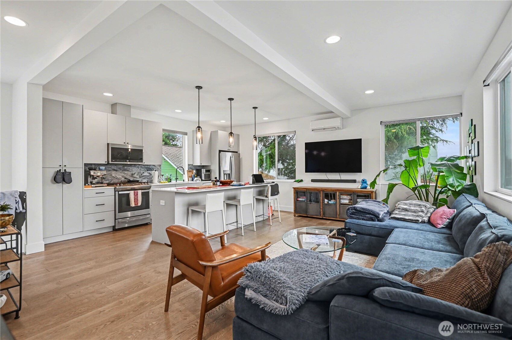 933 N 91st Street #B, Seattle, WA 98103