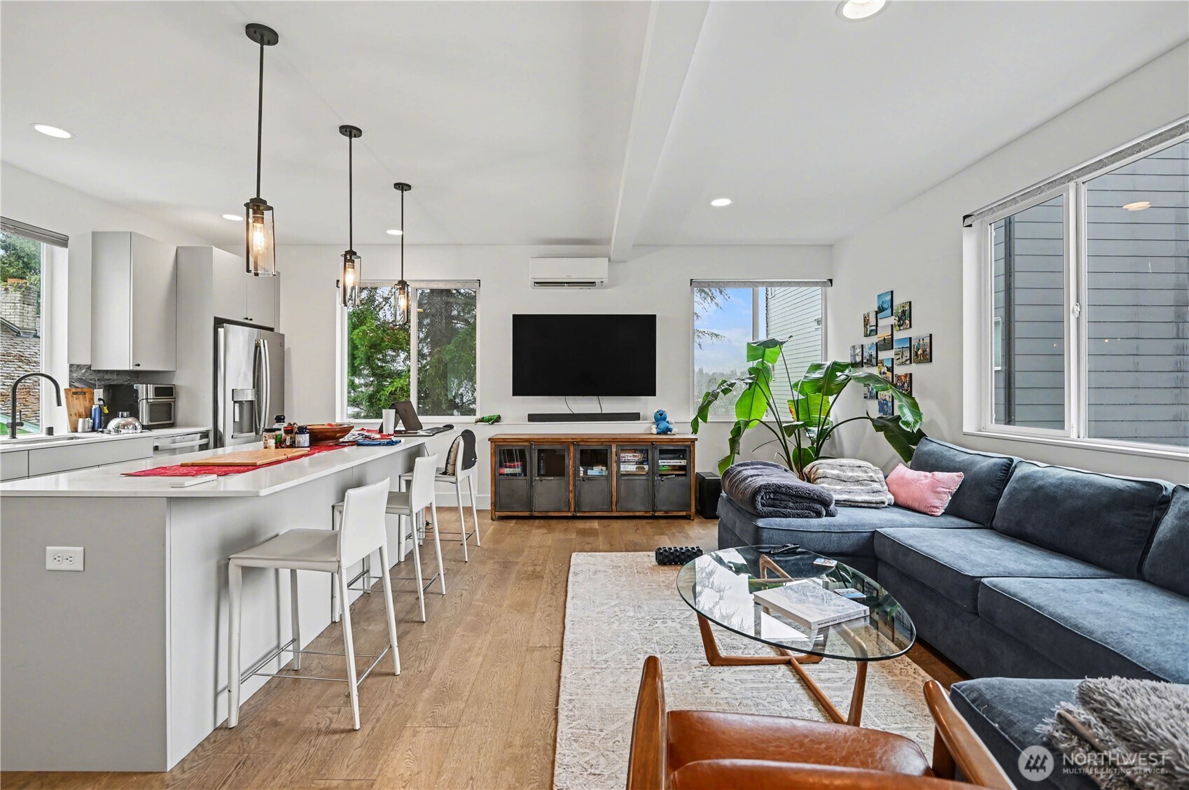 933 N 91st Street #B, Seattle, WA 98103