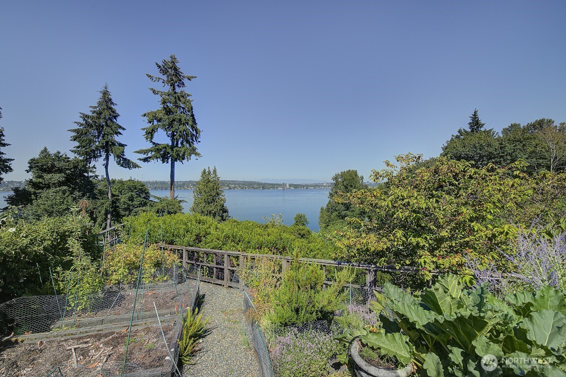1645 Rambling Lane , Medina, WA 98039