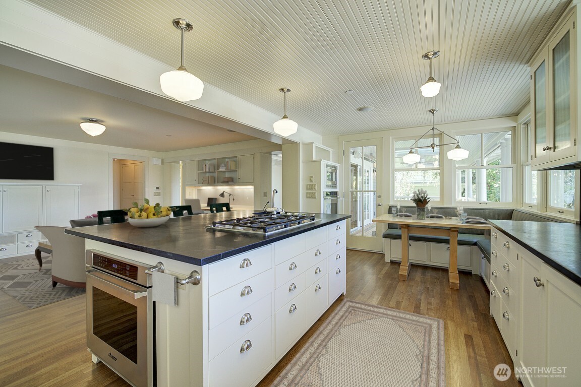 1645 Rambling Lane , Medina, WA 98039