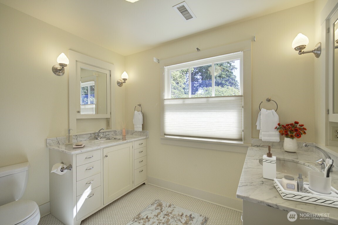1645 Rambling Lane , Medina, WA 98039