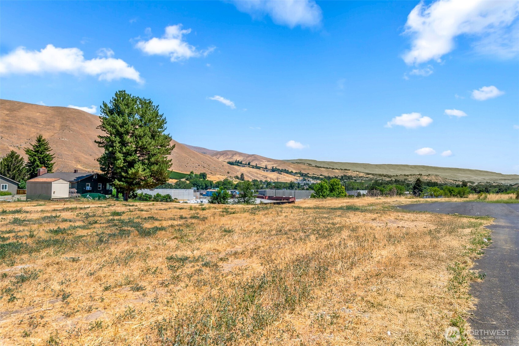37 Penstemon Lane , Monitor, WA 98836