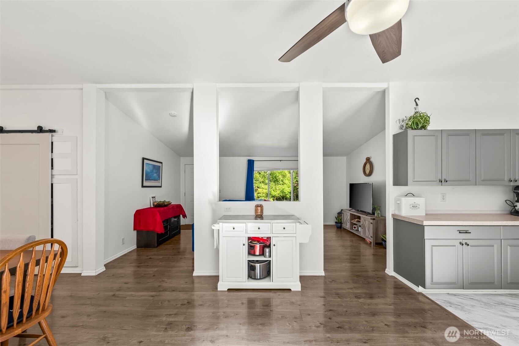 1510 Key Peninsula Highway SW, Lakebay, WA 98349