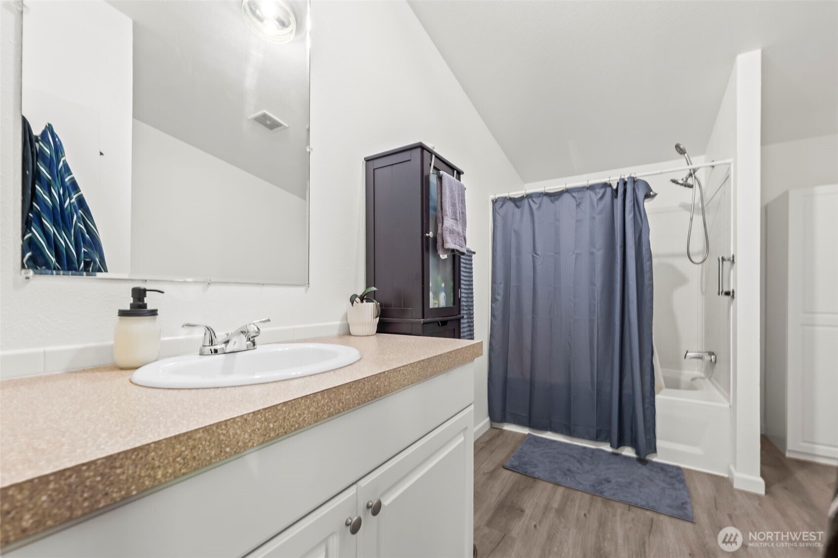 1510 Key Peninsula Highway SW, Lakebay, WA 98349