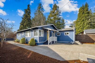 8411 48th Avenue S, Seattle, WA 98118 - Photo 2