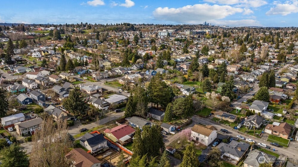 8411 48th Avenue S, Seattle, WA 98118