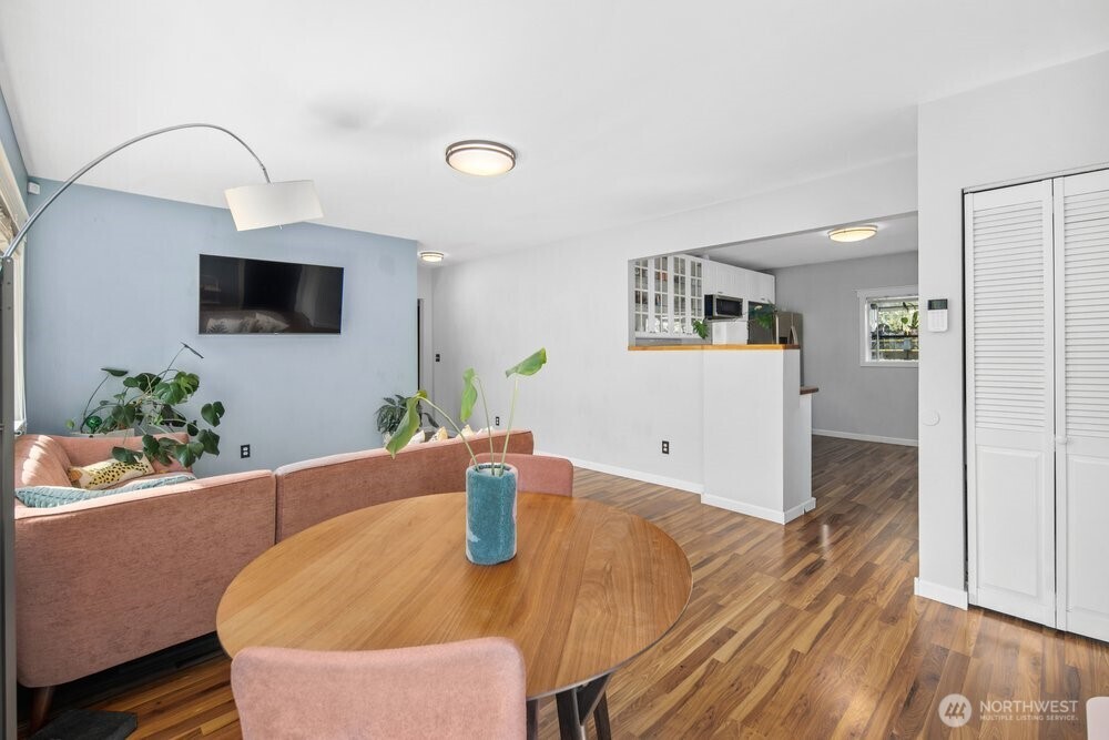 8411 48th Avenue S, Seattle, WA 98118